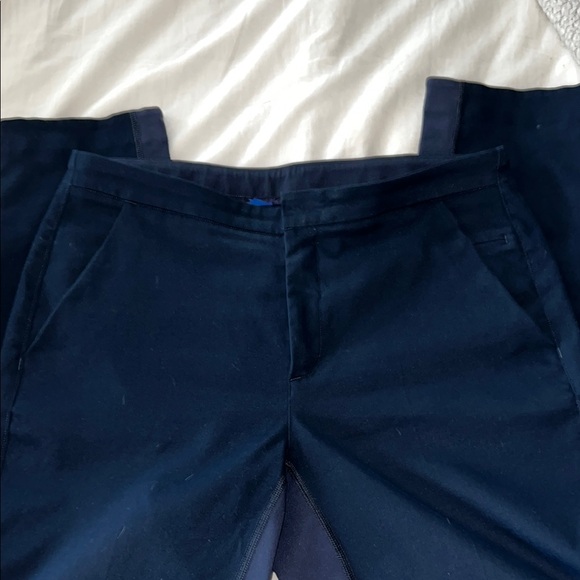 Lululemon, women’s size 8, ankle cropped length trousers, great used condition! - Picture 4 of 5